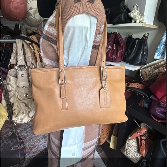 Coach Tan Leather Shoulder Bag - Picture 1 of 1